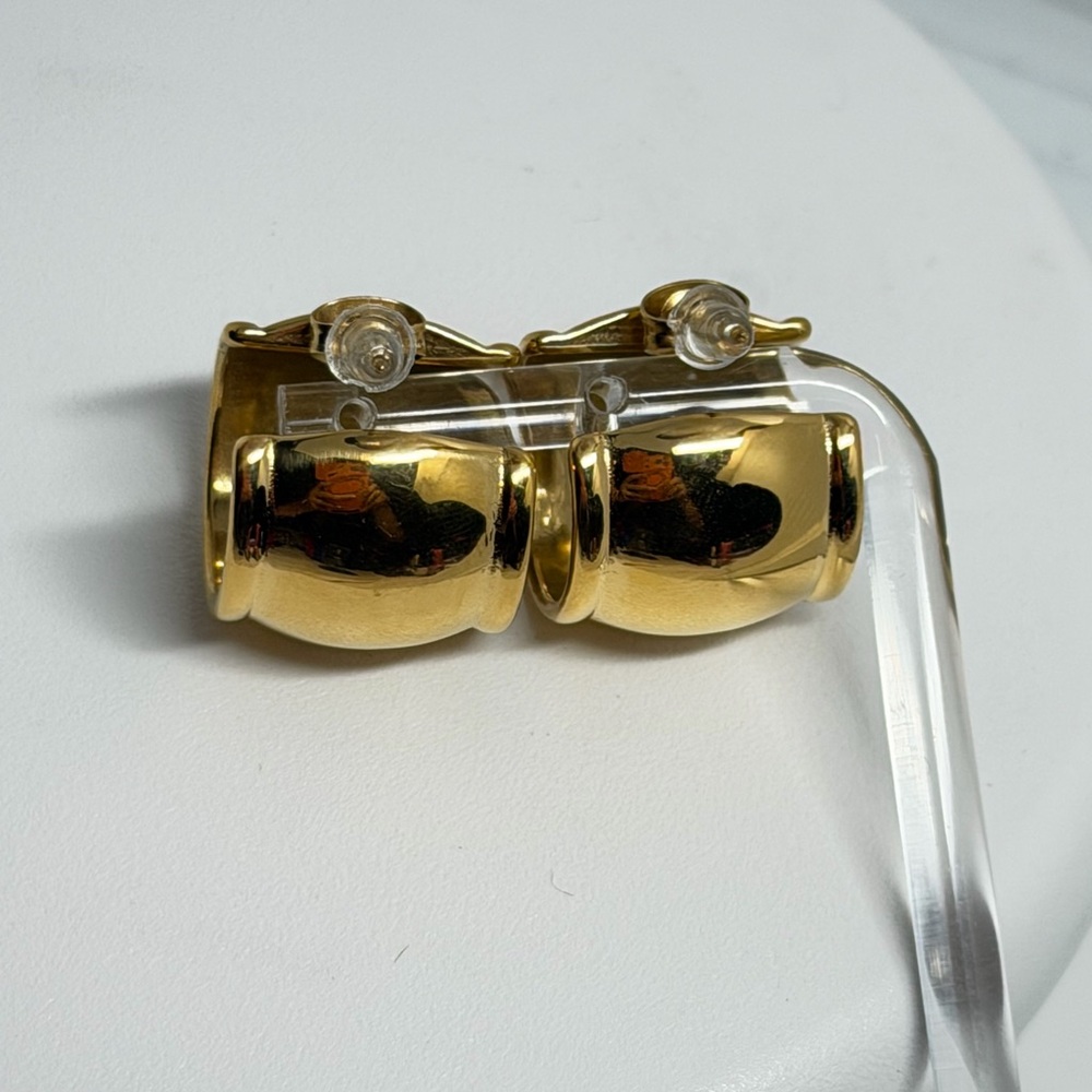 14k Yellow Gold filled Earrings - Classic Women's Jewelry- For Sale !